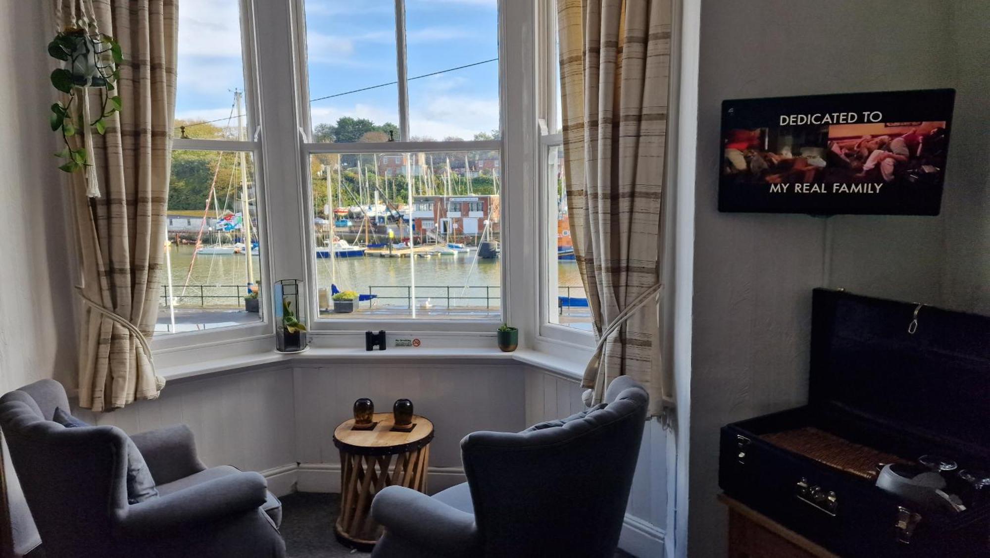 The Ocean Guest House Уеймут Екстериор снимка