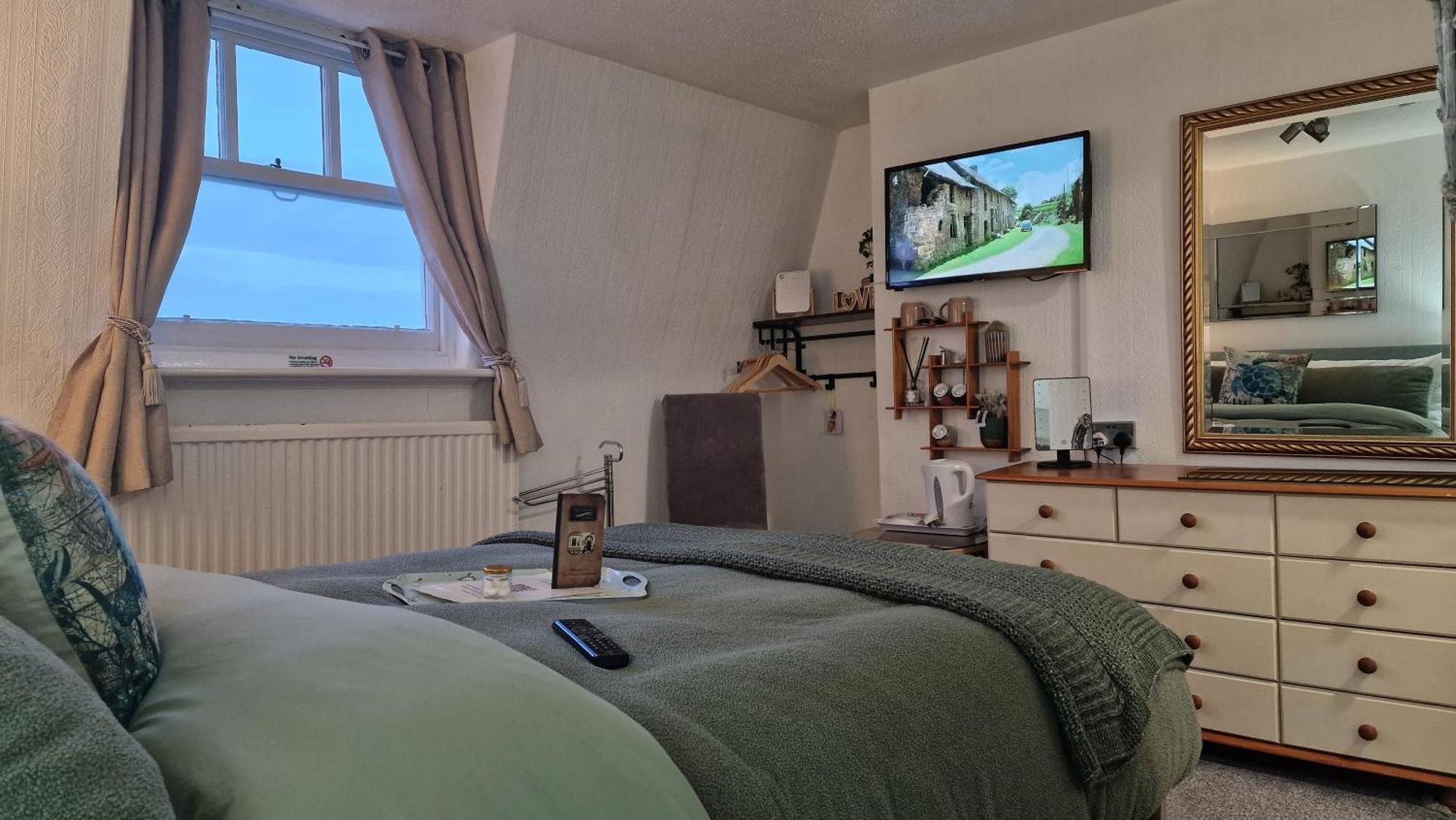 The Ocean Guest House Уеймут Екстериор снимка
