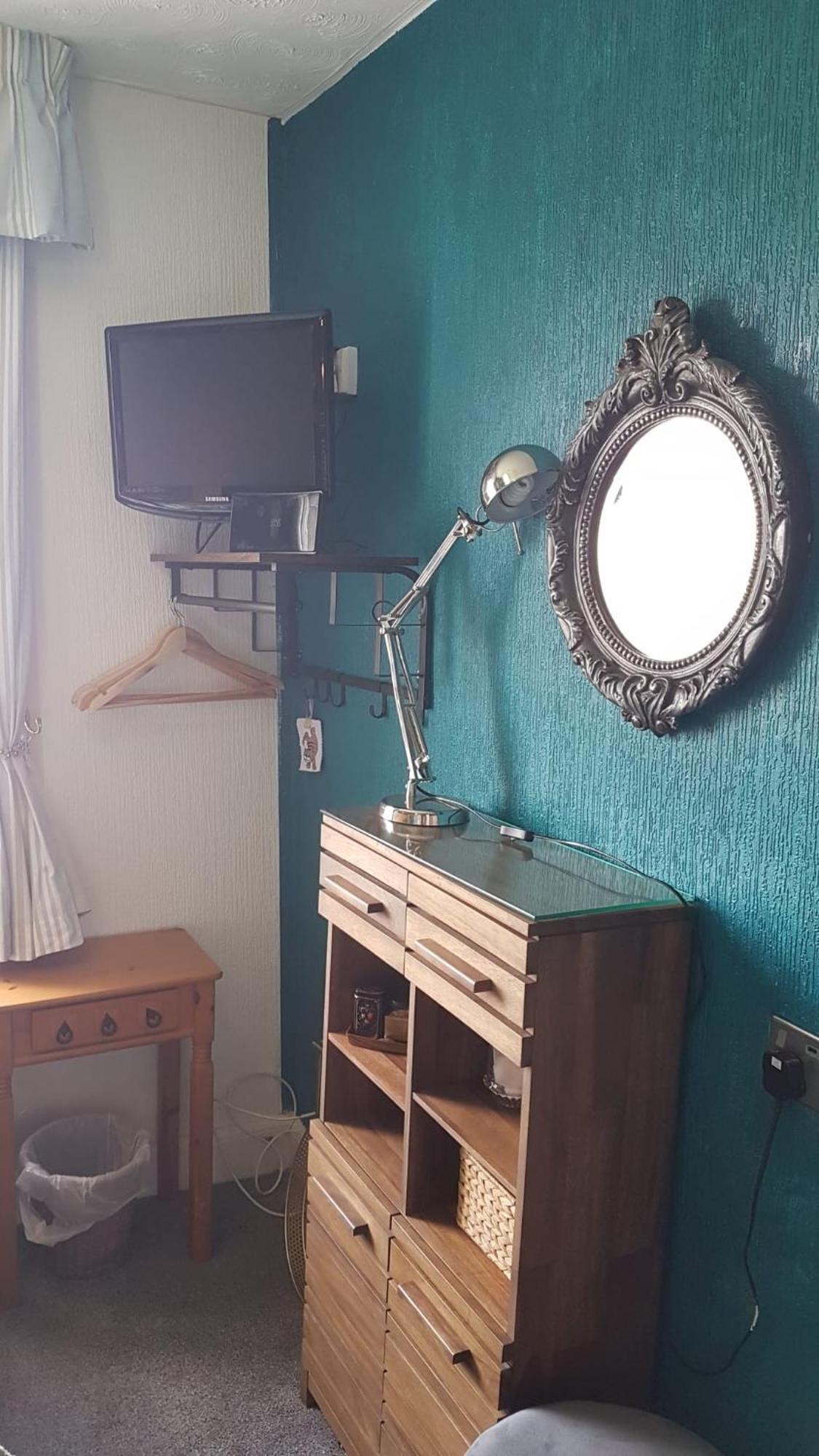 The Ocean Guest House Уеймут Екстериор снимка