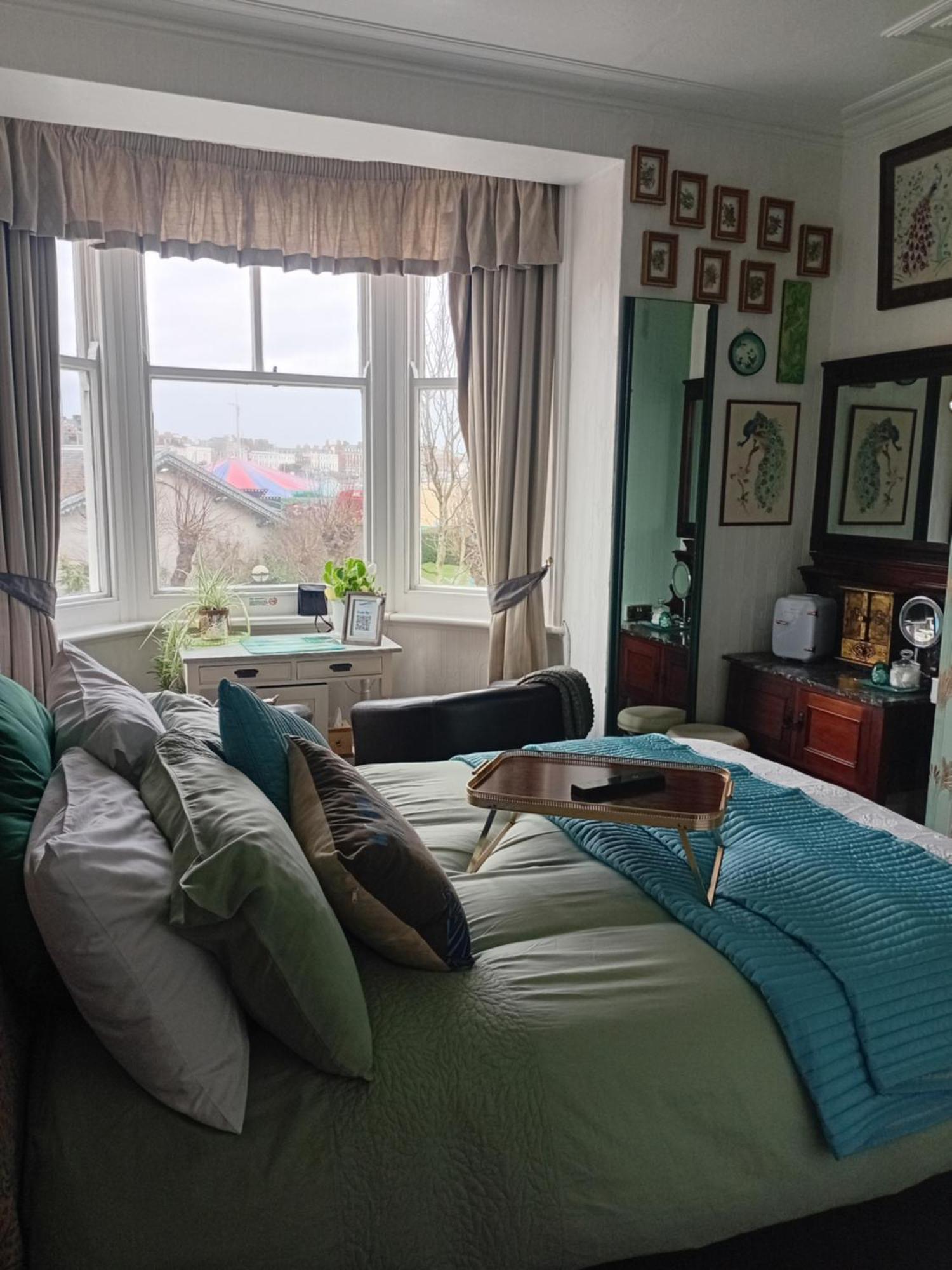 The Ocean Guest House Уеймут Екстериор снимка